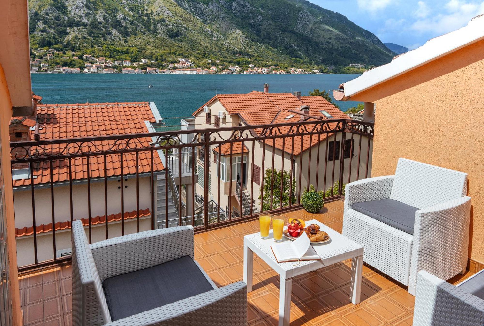 Apartment Busola Kotor Exteriér fotografie