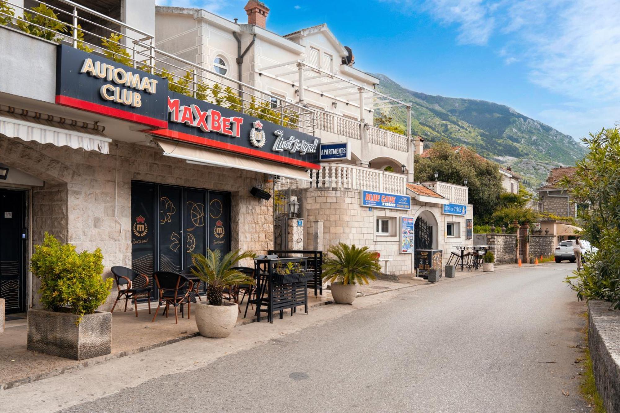 Apartment Busola Kotor Exteriér fotografie